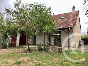Maison à vendre - 5 pièces - 88 17 m2 - Sancoins - 18 - CENTRE