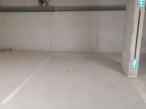 Place de parking à saisir