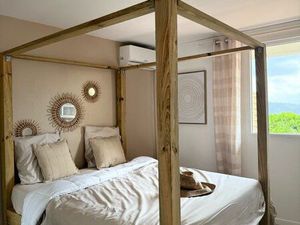 Location t3 entièrement meublée .charges comprises (bas de villa )