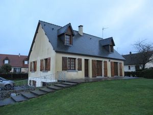 Location maison 3 pièces 81 m² à La Sauvagère (61600)  560 €