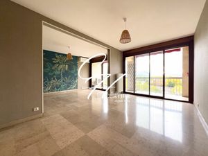 Vente appartement 4 pièces 98m2 Grenoble 38100 - 169000 € - Surface Privée