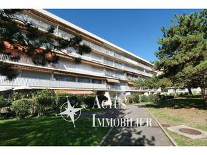 Vente appartement 6 pièces 117.45 m² à Salon-de-Provence (13300)  190 000 €