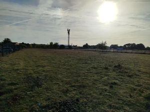 Terrain constructible de 5 831 m² à vendre à LAUNGUET
