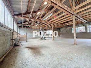 Vente Bureaux et commerces à Saint-James (50240) : à vendre / 244m² Saint-James