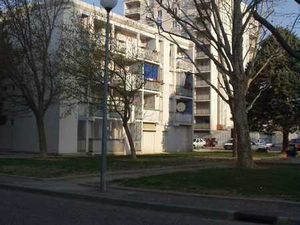 Location appartement 3 pièces 75 m² à Avignon (84000)