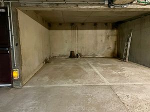 Location parking / box  Gif