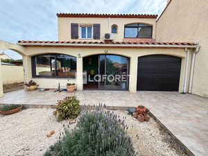 Villa Saint Hippolyte  garage