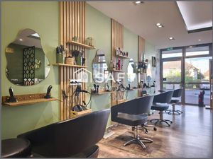 Vente locaux professionnels 54 m² à Mézidon Vallée d'Auge (14270)  135 000 €