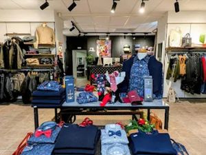 Vente locaux professionnels 180 m² à Chinon (37500)  65 000 €