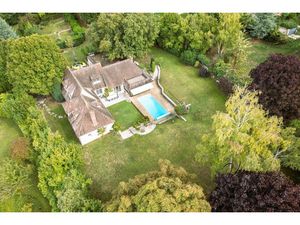 Propriété à vendre GOUSSONVILLE 9 pièce(s) 245m2 624 000€