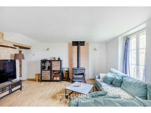 Maison de village de caractère et son atelier indépendant au coeur de Bouafle