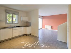 Maison à vendre FONTAINES SAINT MARTIN 5 pièce(s) 123m2 398 000€