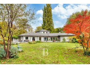 Maison à vendre 16 Pièces 200 m2 Vaux-sur-Eure - 860 000 €