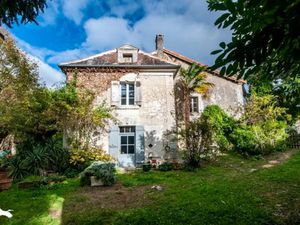 Vente maison 9 pièces 262 m² à Bourdeilles (24310)  254 880 €