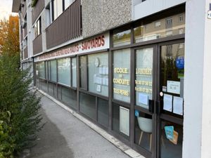 Local professionnel à vendre ANNEMASSE 4 pièce(s) 93m2 190 000€
