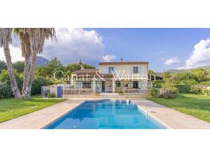 Villa avec piscine et jardin La Farlède (83)