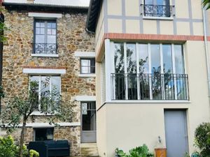 Vente maison 7 pièces 206 m² à Versailles (78000)  1 250 000 €