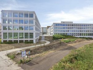 Bien professionnel à vendre à Sint-Denijs-Westrem € 9.280.800 (LGK09) | Zimmo