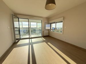 Vente appartement 2 pièces 51 m² à Saint-Jacques-de-la-Lande (35136)  220 500 €