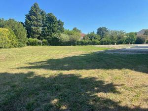Terrain constructible viabilisé à vendre