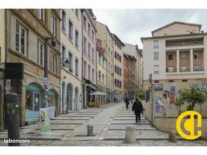 Fonds de commerce restaurant  bar 2 000 m²