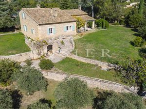 Villa de luxe à vendre à Cabrières-d'Avignon : 950 000€ | 135m²