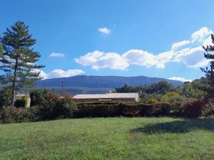 Vente terrain 1100 m² à Nans-les-Pins (83860)  229 000 €