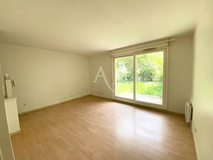 Location appartement 1 pièce 27.28 m² à Cergy (95000)  650 €