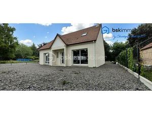 Belle maison récente à Chapet