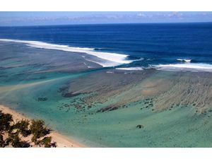 Location maison 2 pièces 35 m² à Saint Gilles Les Bains (97434)  120 €