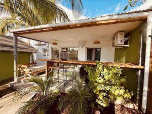 Location meublée maison 2 pièces 35 m² à Saint Gilles Les Bains (97434)  120 €