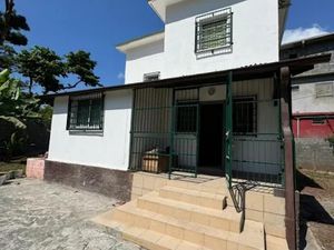 Location maison 4 pièces 82 m² à Koungou (97600)  1 200 €