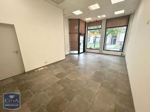 Local commercial à louer 35.26 m² - Valenciennes (59) - 750€