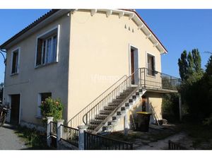 Vente maison 5 pièces 106 m² à Gurat (16320)  88 000 €