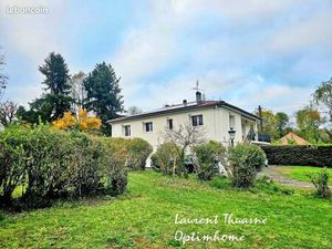 Maison 8 pièces 230 m²