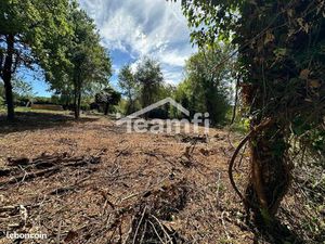 Terrain 1435 m² Thiers