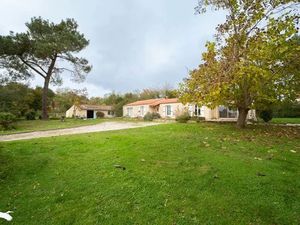 Vente maison 7 pièces 170 m² à Courpignac (17130)  231 440 €