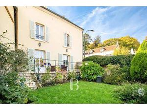 Maison à vendre 7 Pièces 220 m2 Aigremont - 850 000 €