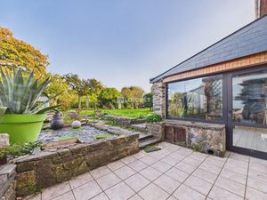 Vente maison 6 pièces 128 m² à Cast (29150)  274 900 €