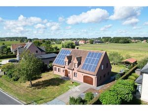 Huis te koop in Lievegem met 5 slaapkamers