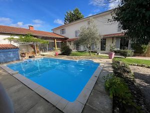 Vente maison 11 pièces 305 m² à Reyrieux (01600)  599 500 €