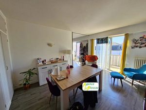 Vente appartement 4 pièces 80.9 m² à Chatellerault (86100)  80 000 €