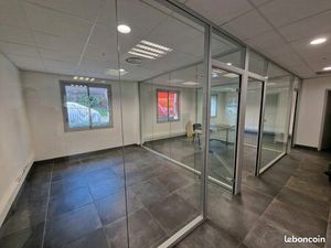 Bureaux 117 m²