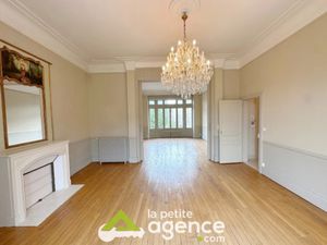 Vente appartement 5 pièces 128 m² à Bourges (18000)  293 000 €