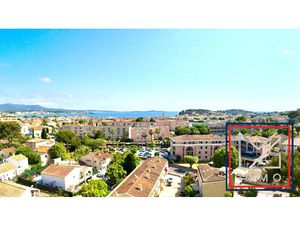 Vente appartement 4 pièces 82 m² à Sanary-sur-Mer (83110)  338 000 €