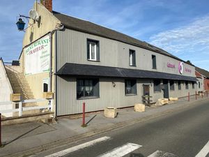 Vente locaux professionnels 497 m² à Caulières (80290)  240 000 €
