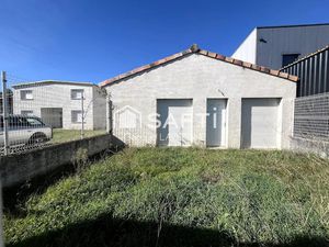 Vente locaux professionnels 95 m² à La Salvetat-Saint-Gilles (31880)  188 000 €