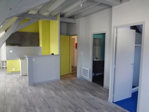 Location appartement 2 pièces 47 m² à Chatellerault (86100)  390 €