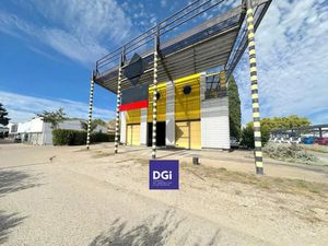Local de 355 20 m2 à louer en bordure d'un axe à fort trafic à NIMES