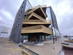 Technopole de Saint Etienne - A Louer dernier étage - Bureau